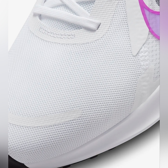 NEW NIKE Quest 5 Sneaker, Men's 7.5/Women's 8.5 - Picture 4 of 9